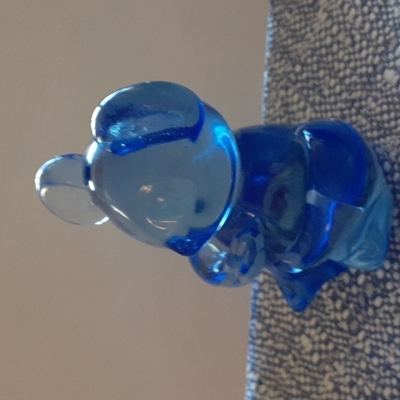 US Commemorative Fine Art Gallery Blue Koala Bear Figurine. 3.5" by 2.5". - Picture 3 of 8